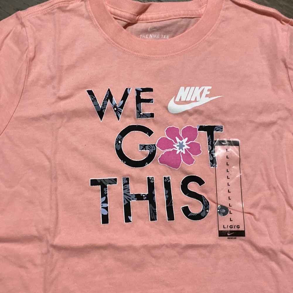 Girls Nike Large T-Shirt light salmon color